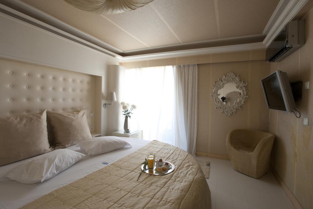 The Crystal Blue Hotel Atina Dış mekan fotoğraf